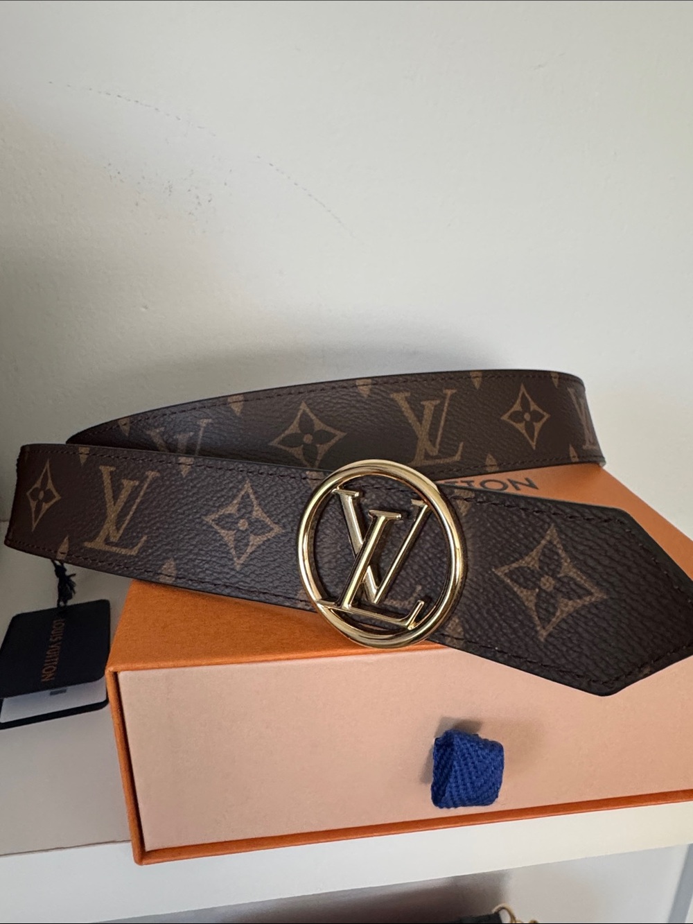 Louis Vuitton Circle 35mm reversible belt size 80. BNWT